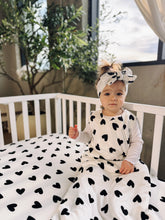 Load image into Gallery viewer, Bambi &amp; Birdie Sleep Sack - Black Heart (1.5 tog)
