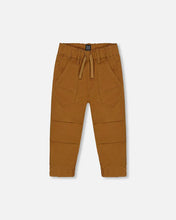 Load image into Gallery viewer, deux par deux Boys Stretch Twill Pleated Knee Jogger Pants - Caramel Brown
