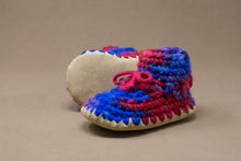 Load image into Gallery viewer, Padraig Cottage Youth Slippers
